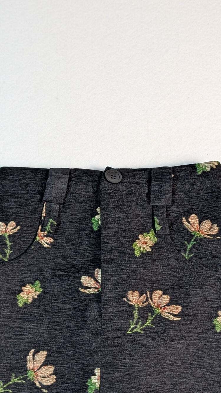 Oakmod Black Floral Embroidered Skirt Size xs cottage core - Picture 4 of 11